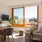 - Gracia 5-b شقة *